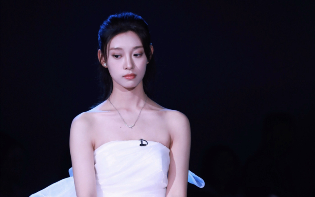 好看,好看,还是好看-叶炫清