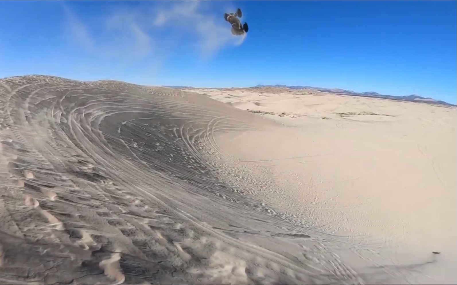 traxxas maxx 1/10 大脚 沙漠 沙滩极限空翻飞坡 rc 遥控模型车 震撼