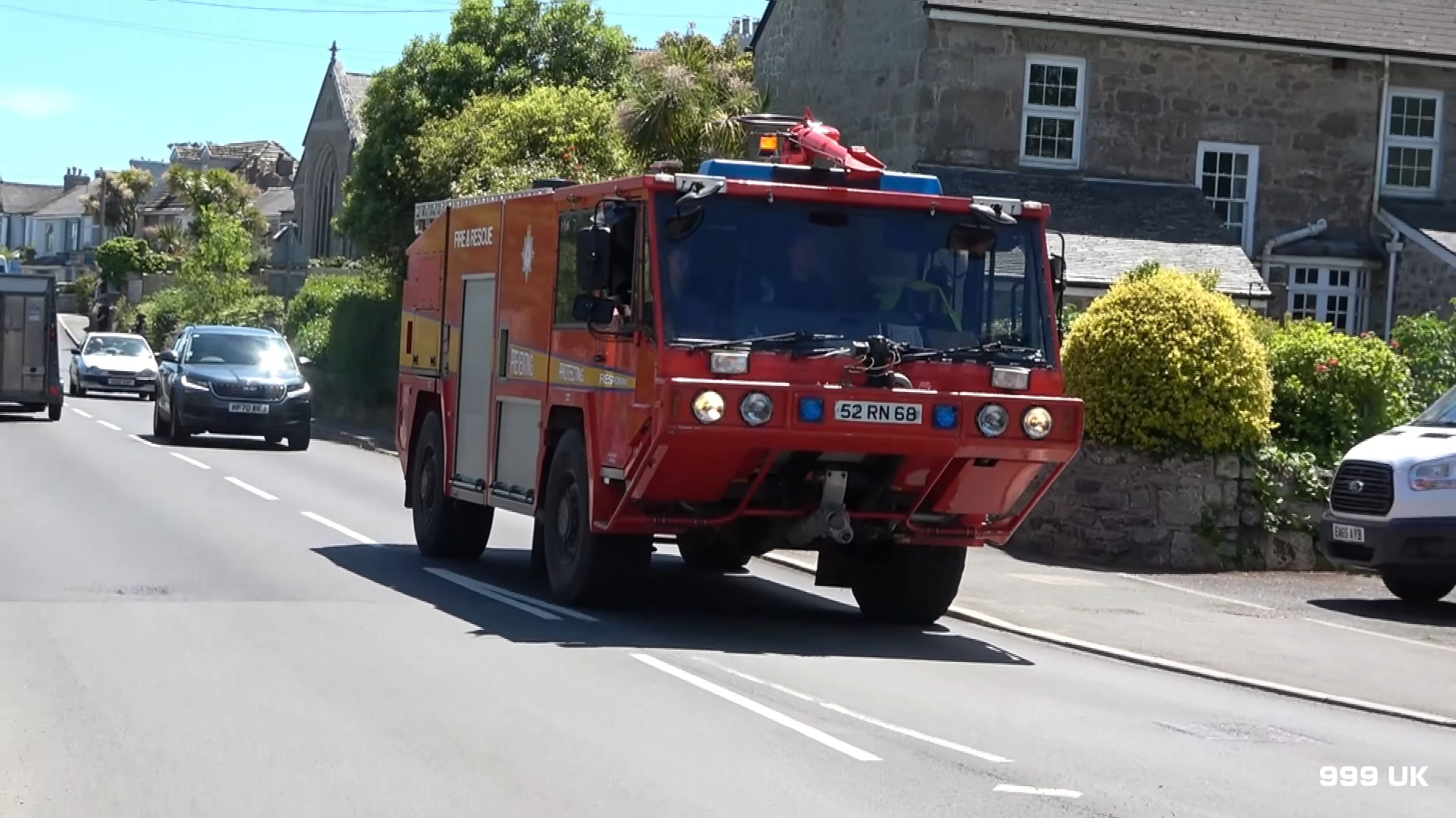 【4k】来自博主999uk的英国应急车辆出警合集