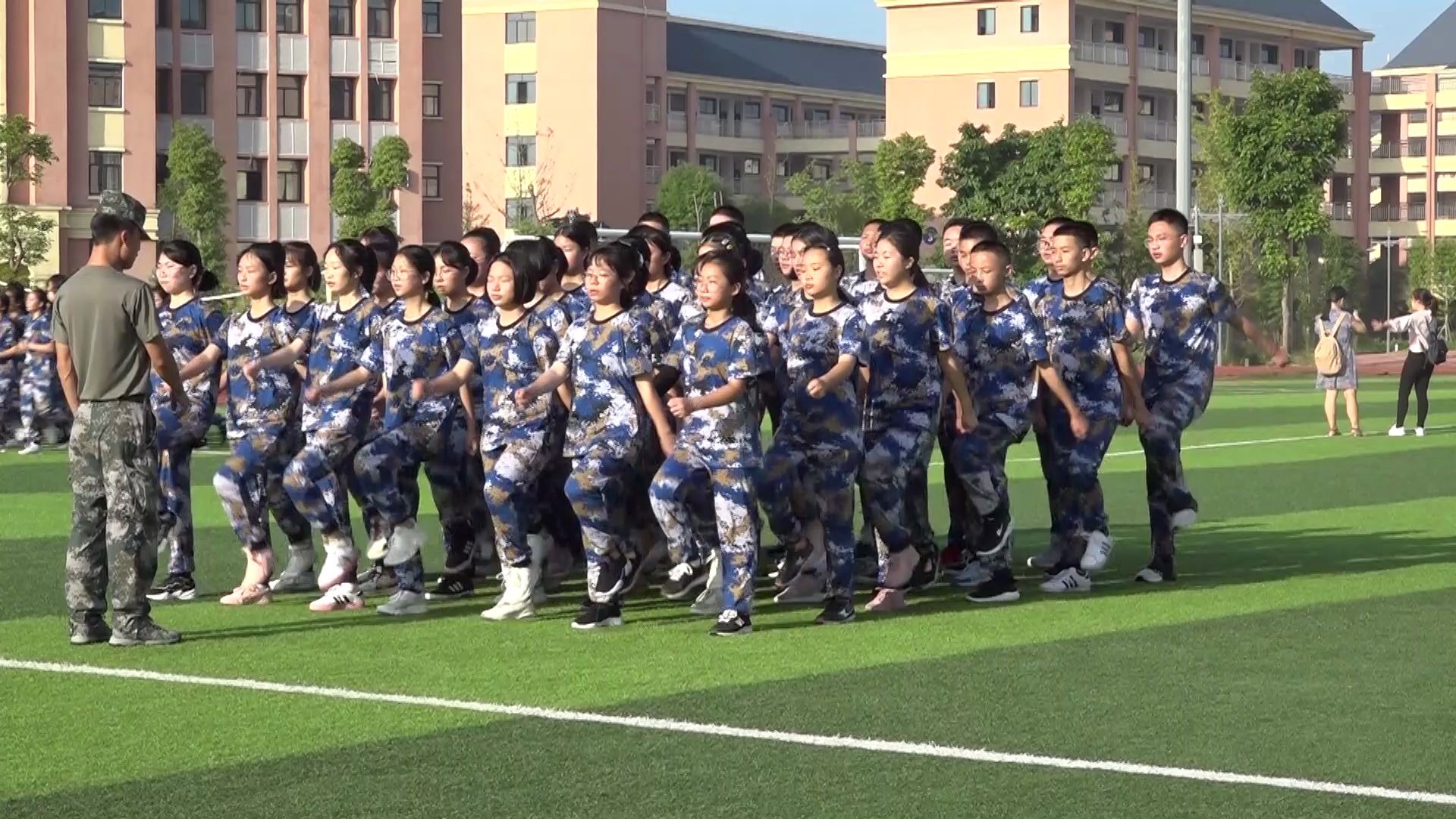 泸县二中实验学校2020级军训