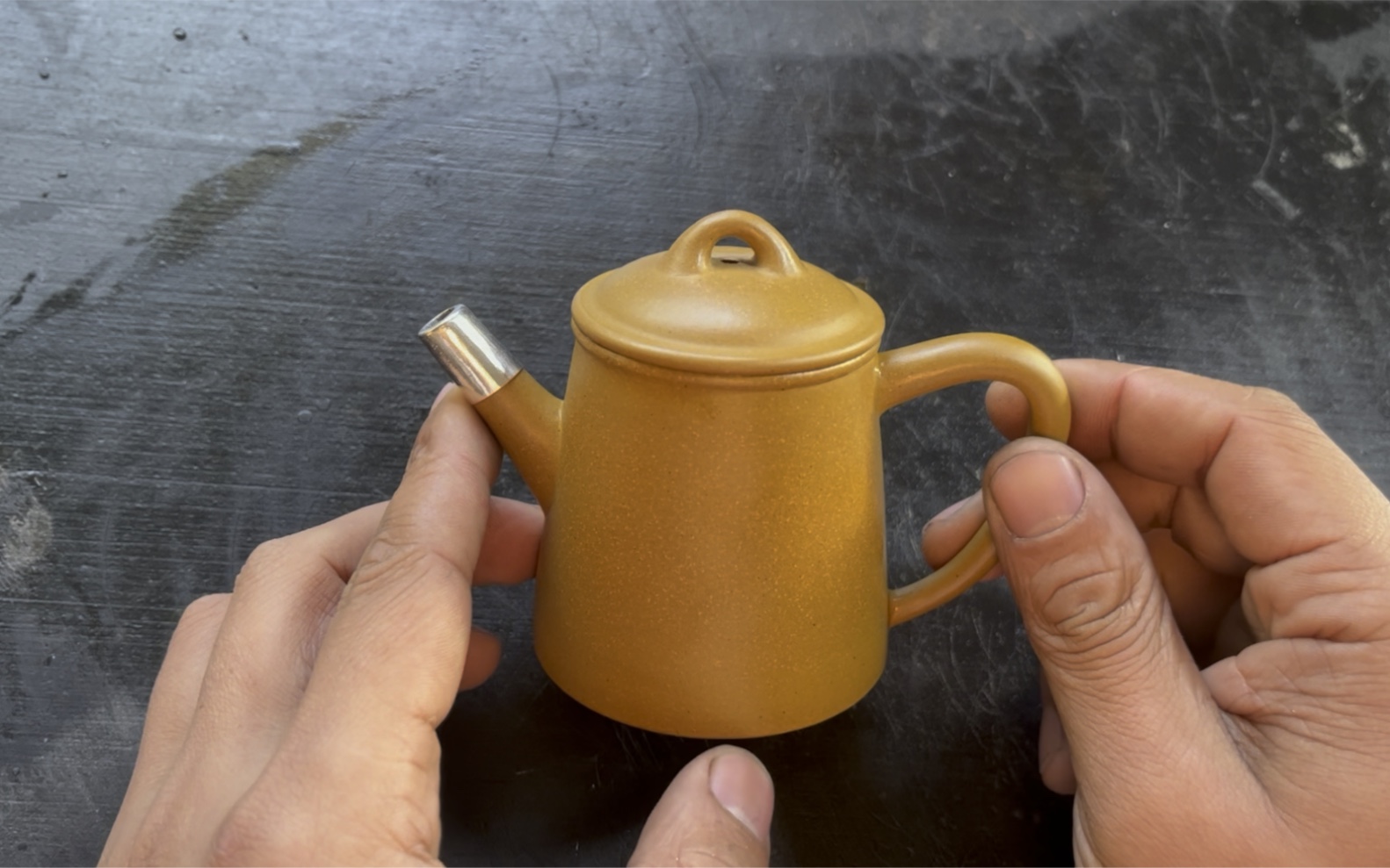 段泥小品壶壶嘴破损包银修复