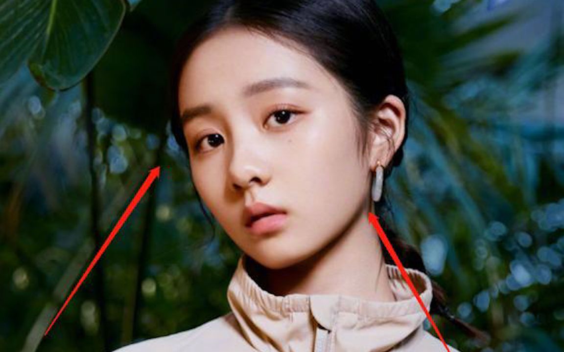 14岁黄多多拍照太"程序化"?细看她杂志表情,难怪会遭网友吐槽