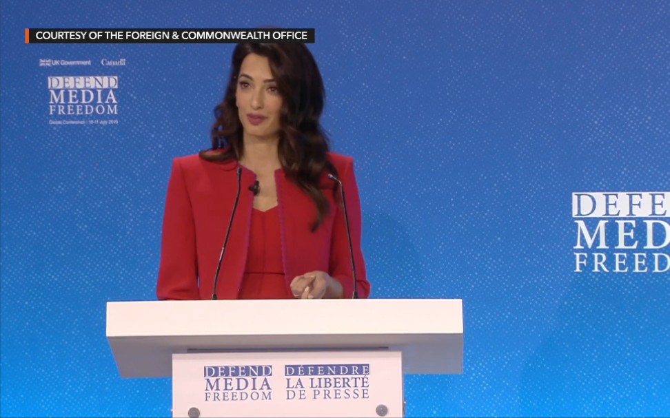 [图]Amal Clooney, Day 1 Plenary, Global Conference for Media Freedom