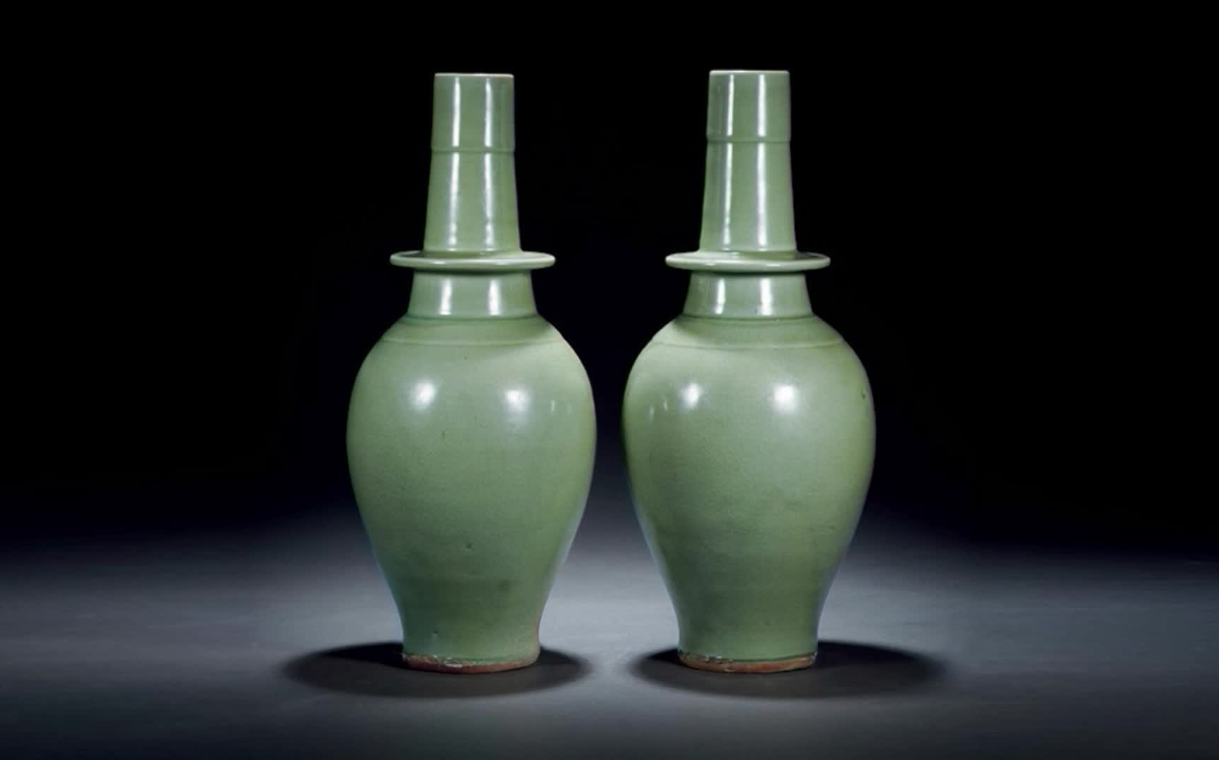 龙泉青瓷瓷物志元龙泉窑大吉瓶一对(西泠印社)