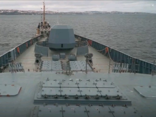 22350型护卫舰"戈尔什科夫"号带领北方舰队出港