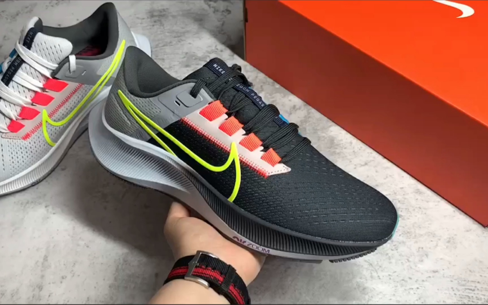 nike zoom pegasus登月38代黑白鸳鸯