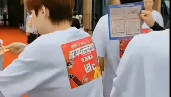 【3c】帮我贴一下牌子呀