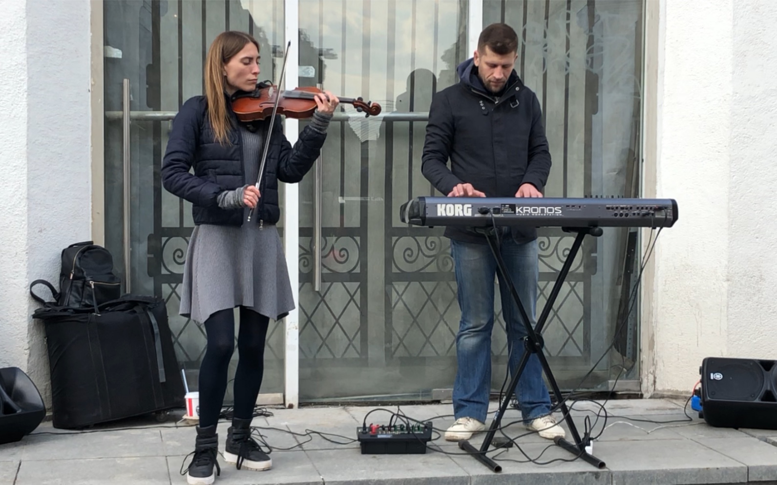 【俄罗斯 莫斯科】街头演奏 小提琴 钢琴_哔哩哔哩 (゜-゜)つロ 干杯