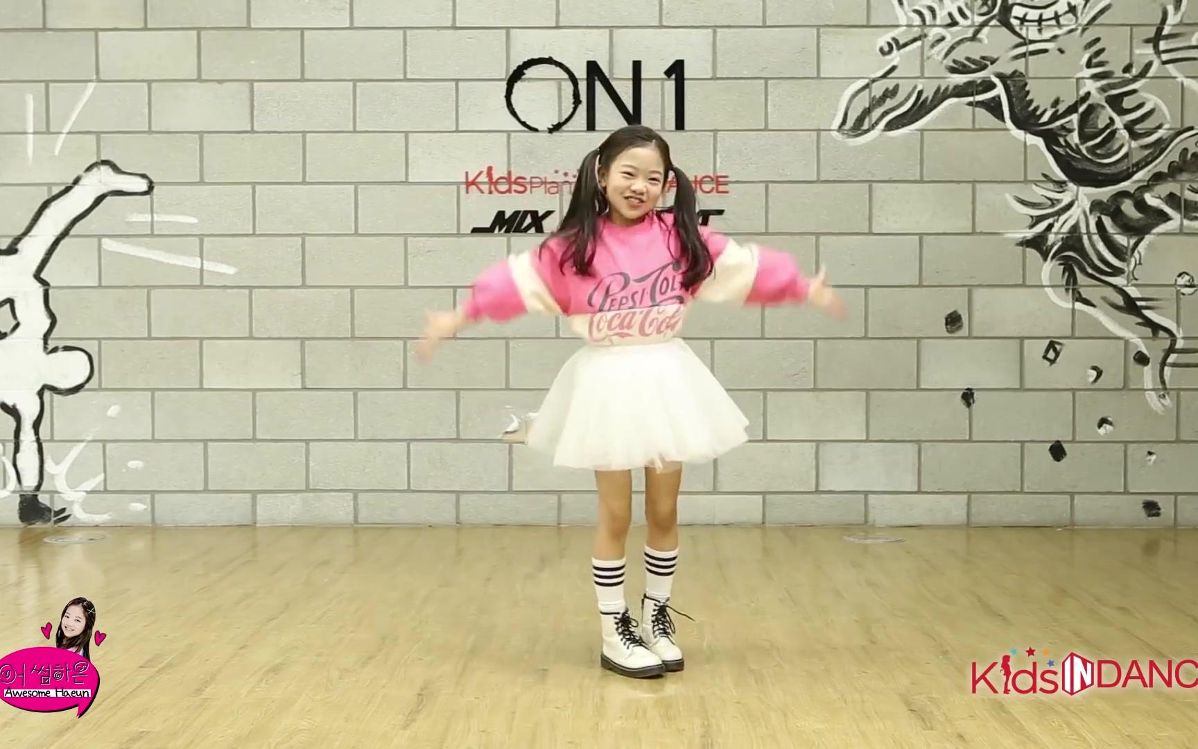 韩国童星罗夏恩 na haeun 翻跳 momoland新歌 - bboom bboom