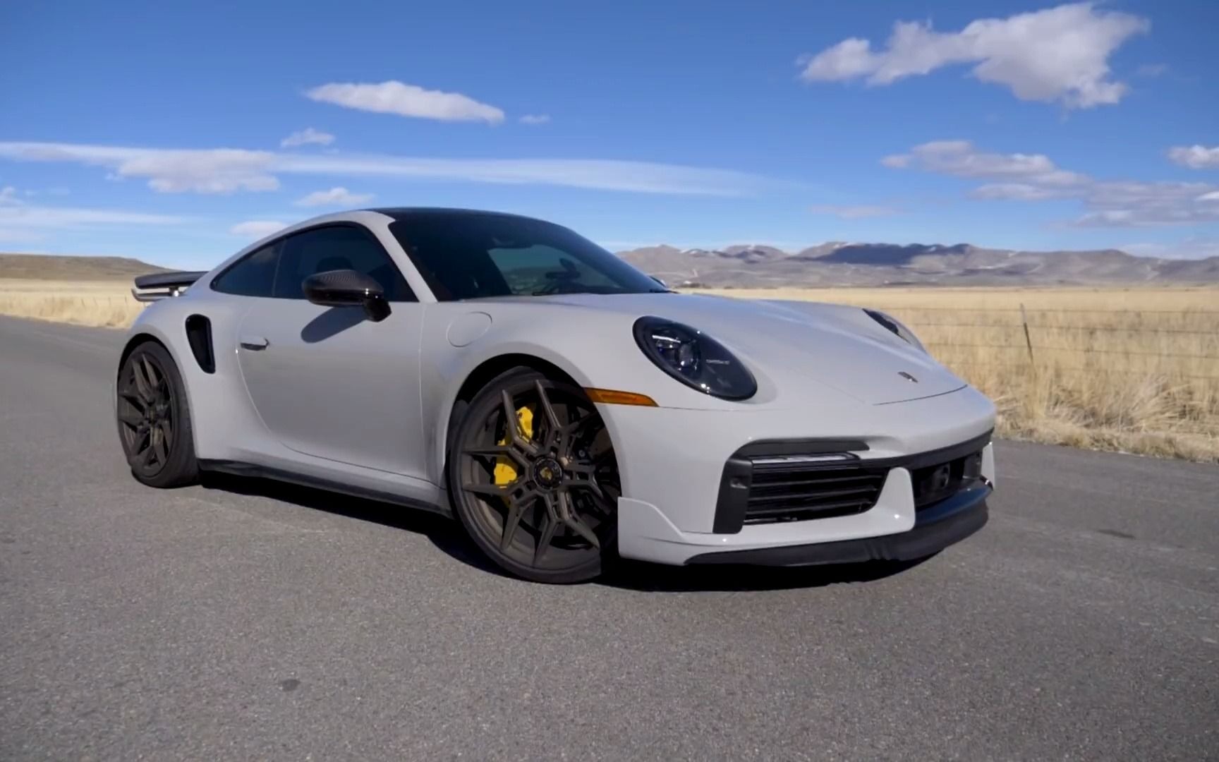 2021 911 turbo s 992 vs gt2rs