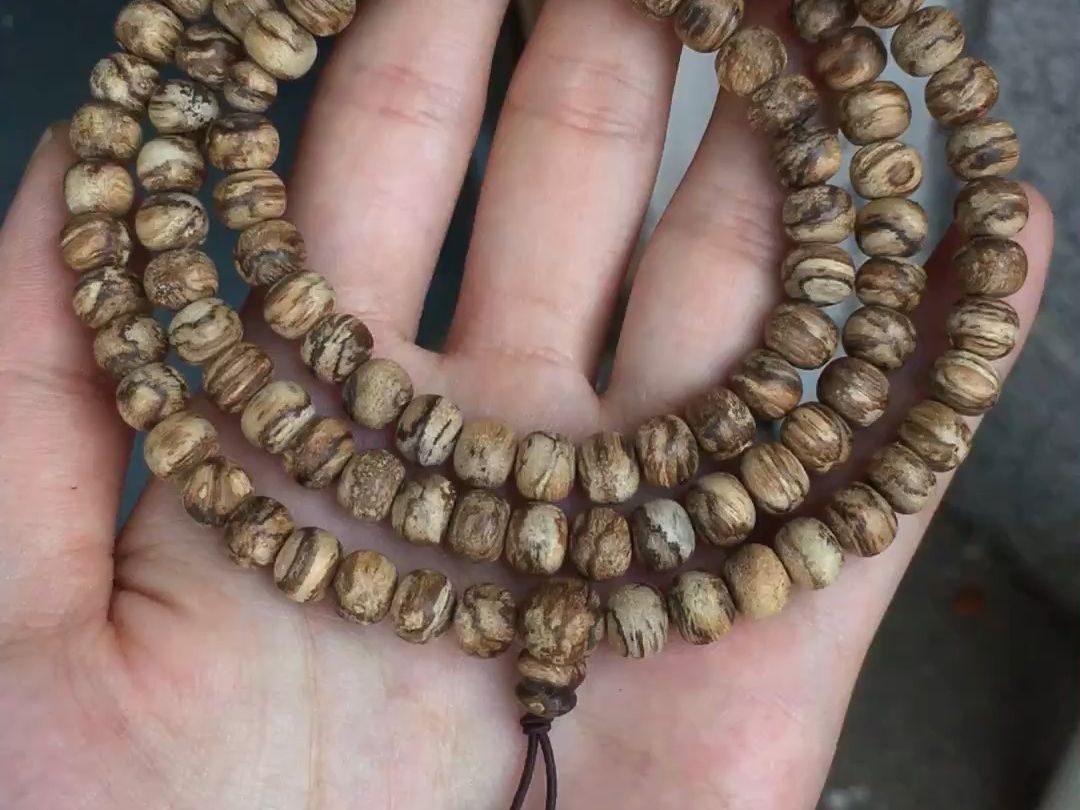 天然野生达拉干沉香手串苹果珠佛珠108颗 品相不错