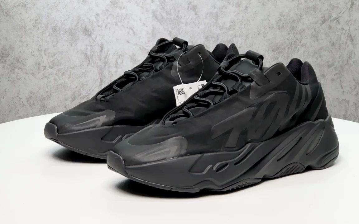 yeezy boost 700 mnvn 3m反光黑武士老爹鞋fv4440