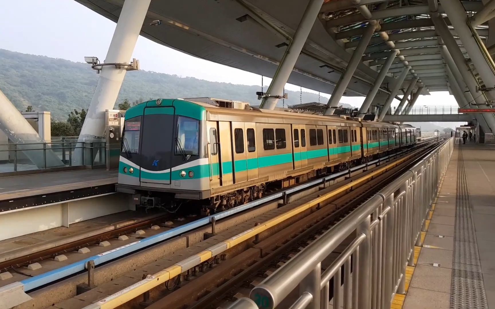 【铁道旅情】台湾高雄地铁高架段 