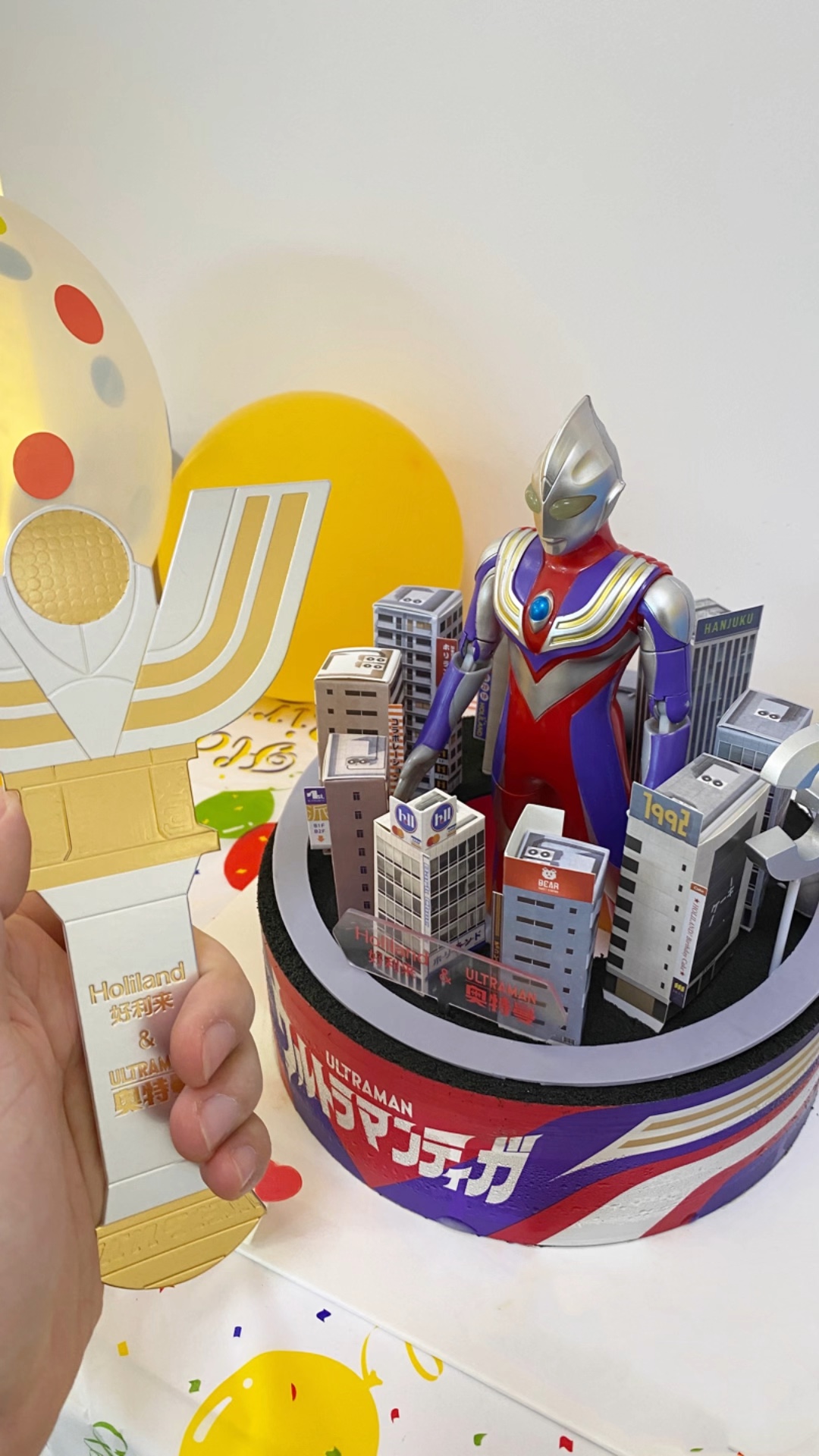 女儿们自己选的迪迦奥特曼生日蛋糕.