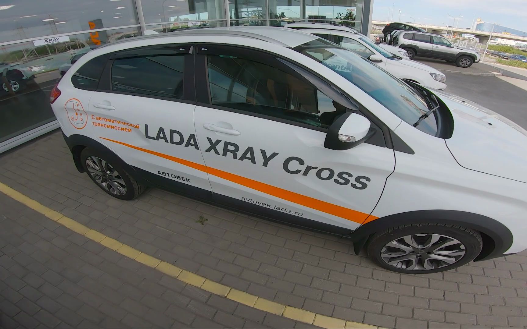 俄罗斯小伙试驾2020款Lada Xray汽车哔哩哔哩bilibili