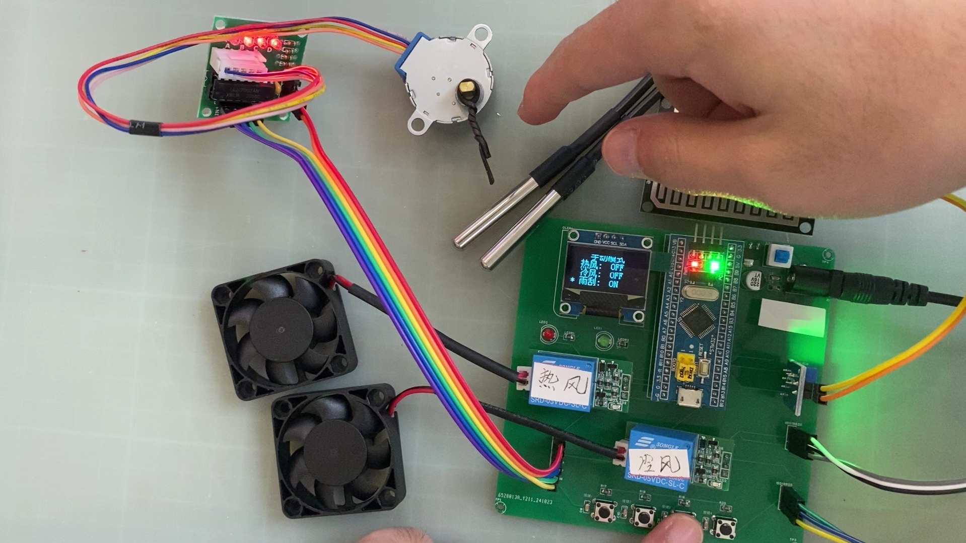 Componente el¨¦ctrico PLUSE DEVICE para veh¨ªculos pesados