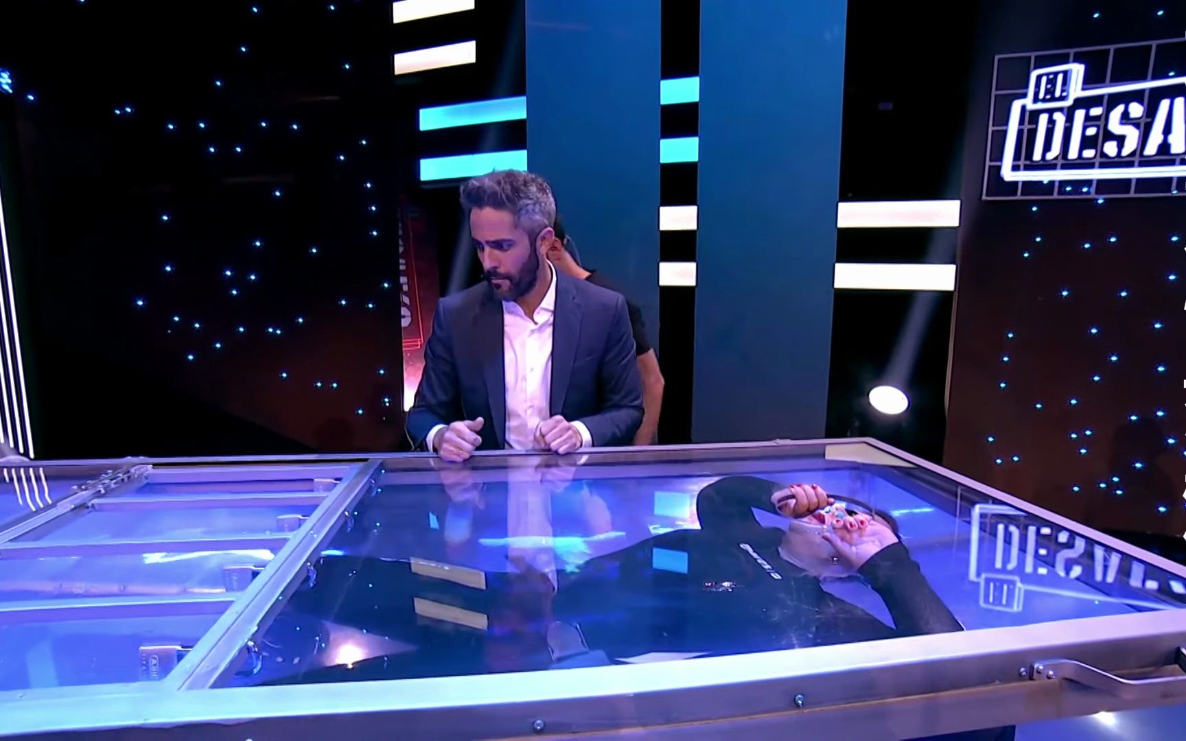 欧洲魔术师水箱逃脱