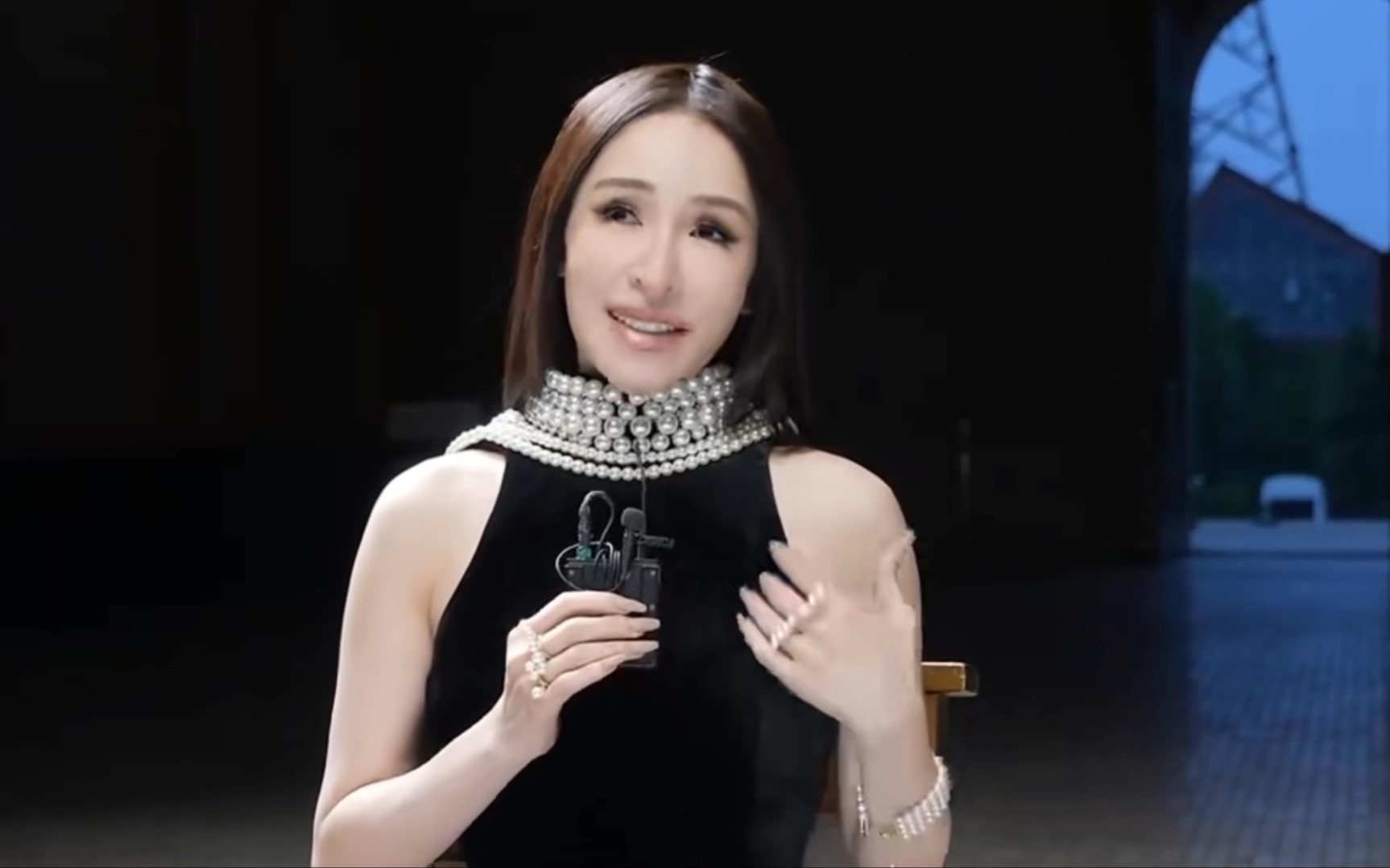 萧亚轩被曝秘恋荷兰富二代 经纪人作出回应