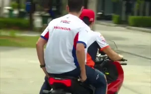 下载视频: 进行一个活的整（MotoGP马奎斯兄弟）