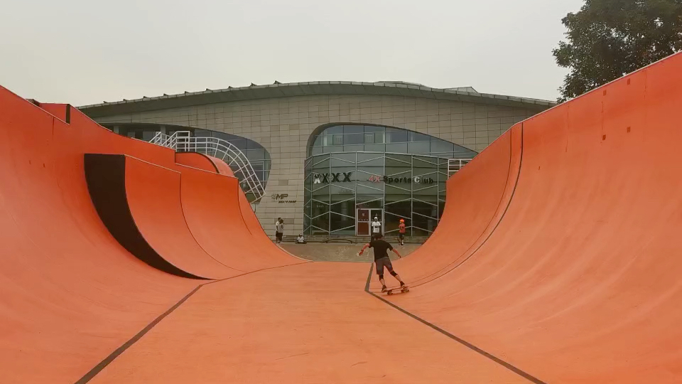 第一次来滑板公园,u槽利用率10%的渣渣