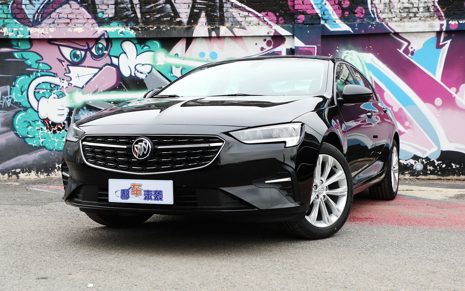 新车全系狂降5万推荐15t版本仅售1468万2022款别克君威导购