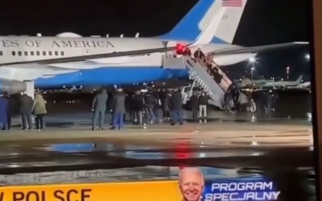 美国总统摔下飞机图片