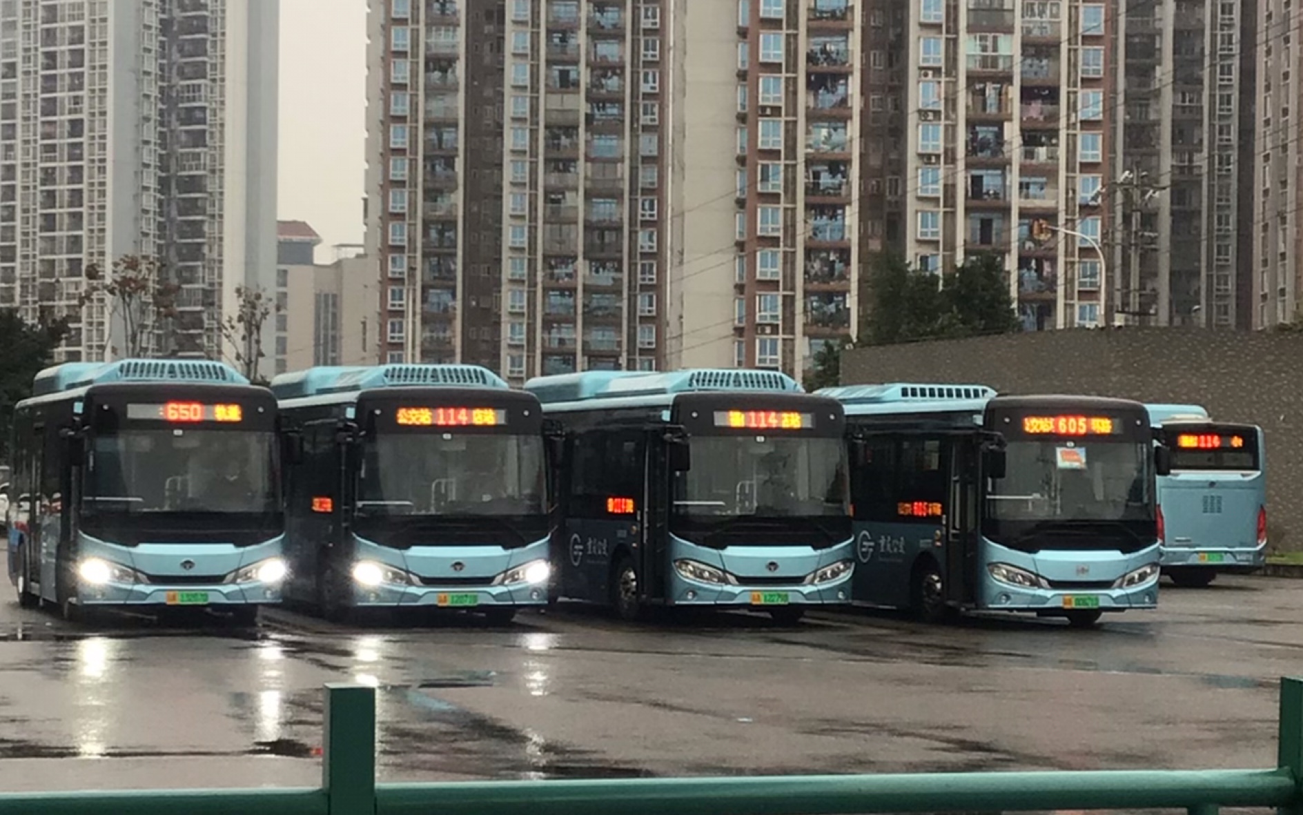重庆公交新车图片