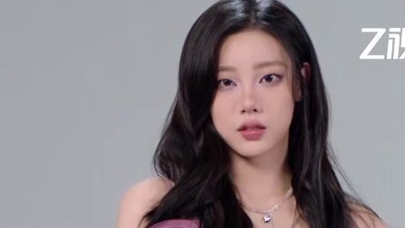 【手艺人大会2】好平静给name化女团妆酷似刘雯