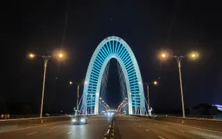 中国著名的瓷都江苏宜兴，紫砂壶之乡，宜兴地标荆邑大桥夜景绝美