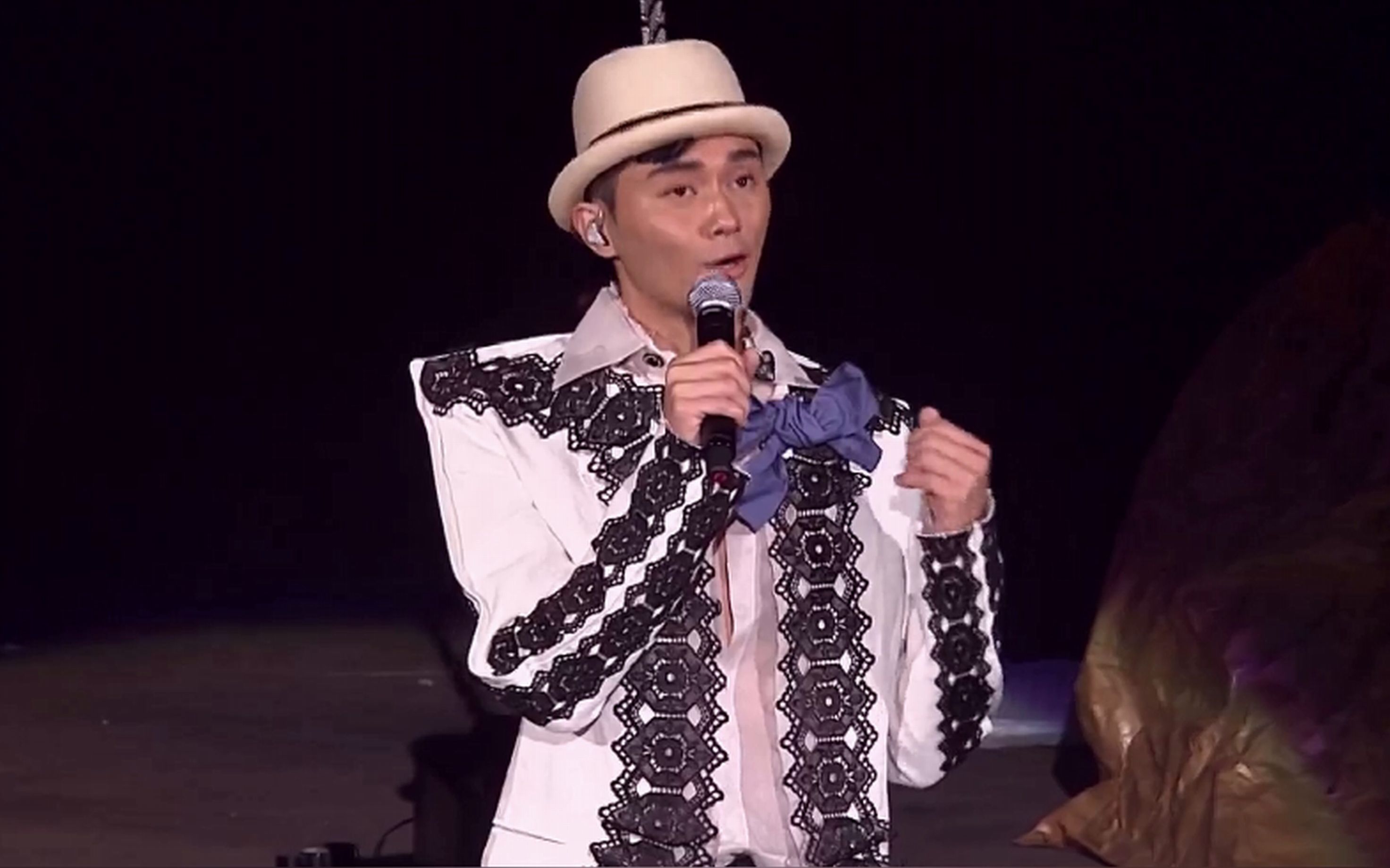 张智霖-我系外星人演唱会精彩片断_哔哩哔哩_bilibili