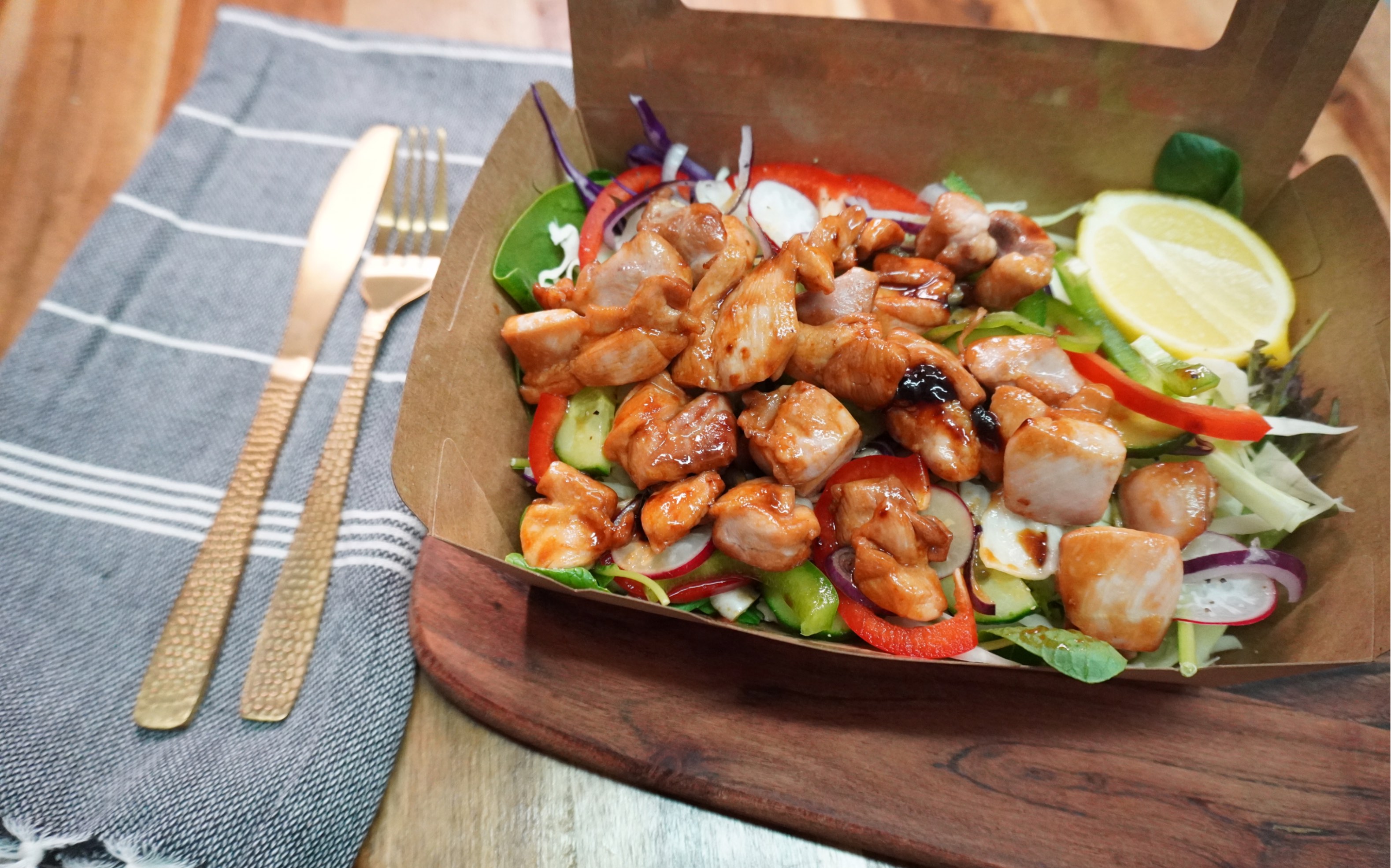 teriyakichickensalad日本照烧汁鸡肉沙拉