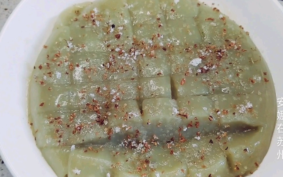 现在正是吃豌豆的季节,安娜分享了桂花糖豌豆糕软糯可口,真好吃!