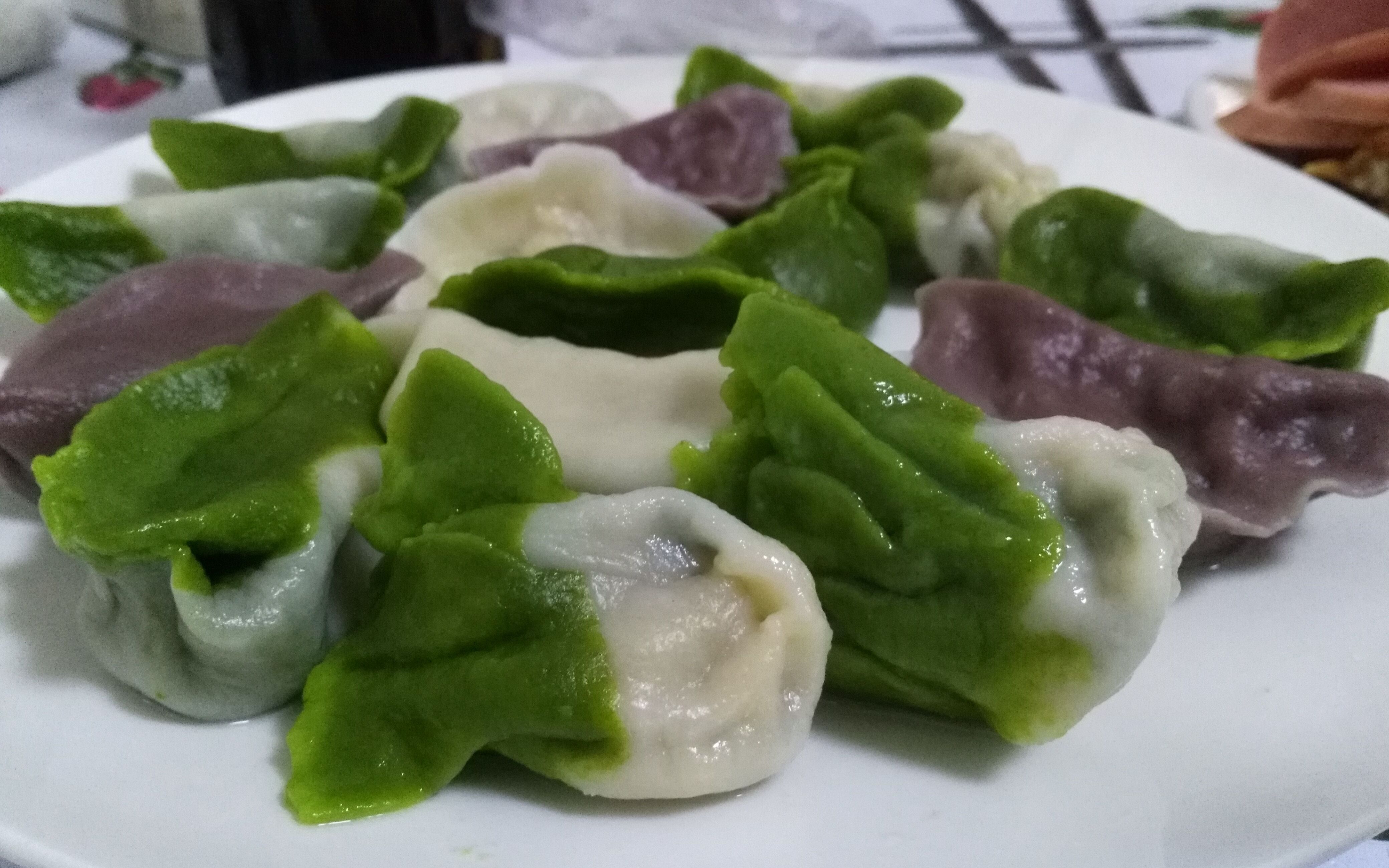 天津话预警 除夕年夜饭摆财饺子白菜样子的饺子