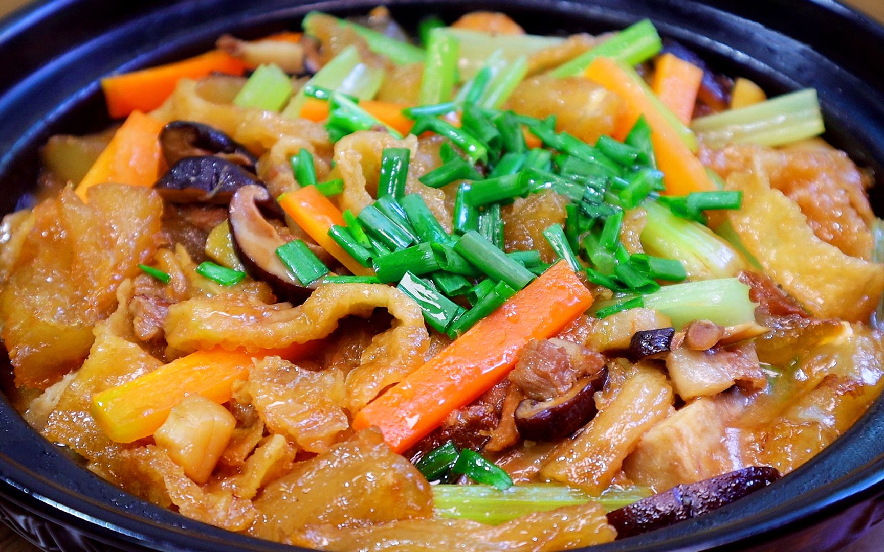 以前逢年过节才会做的【闽南猪筋煲】香糯又入味!