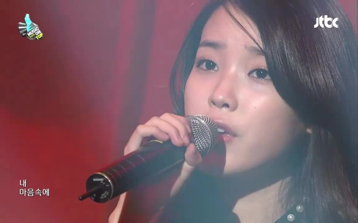 [图]【IU】寻找星星的孩子-Music on top现场版【2013.4.15】