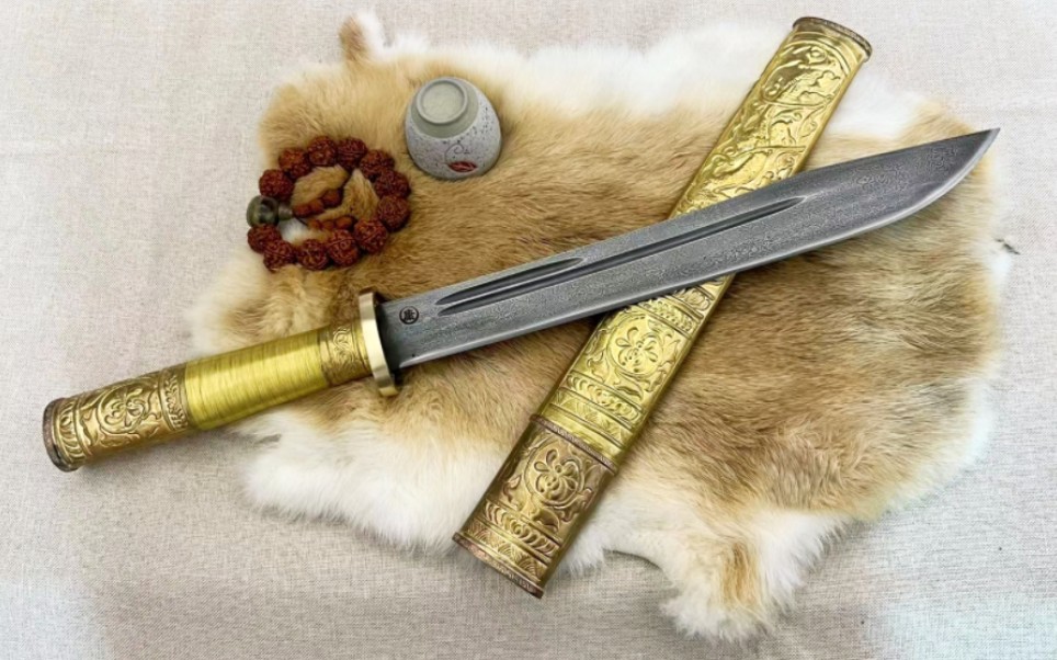 手工锻打纯铜雕刻藏刀