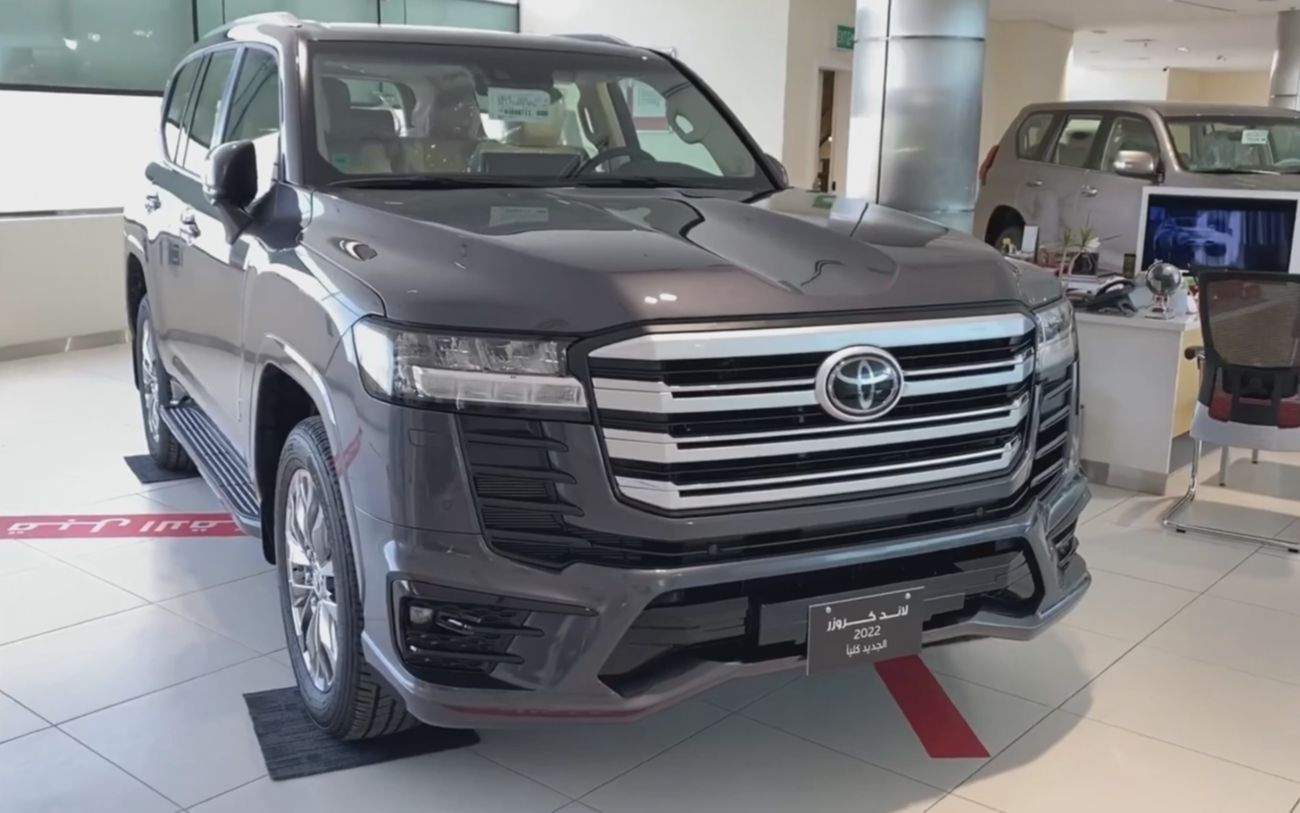 2022款丰田兰德酷路泽霸气到店看到实车那刻给个不买的理由