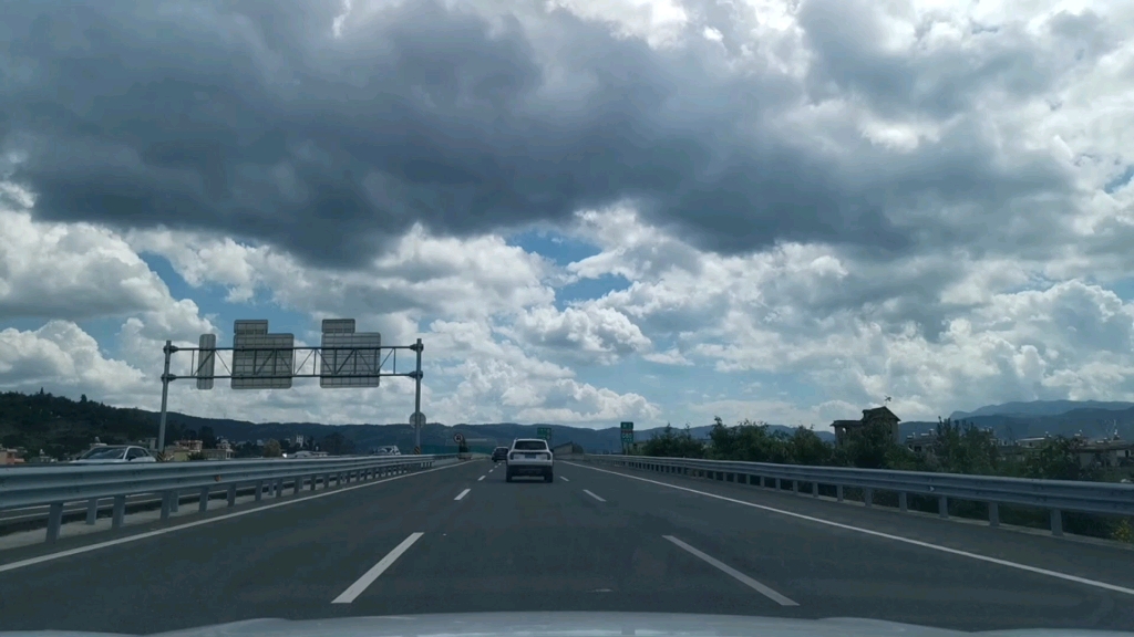 s42宜石高速狗街互通至g80广昆高速石林南互通前方展望