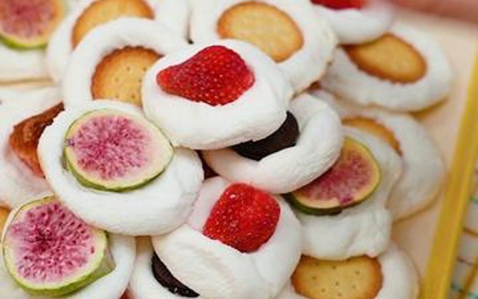 没想到用平底锅烤的棉花糖饼干,居然也可以这么的脆!