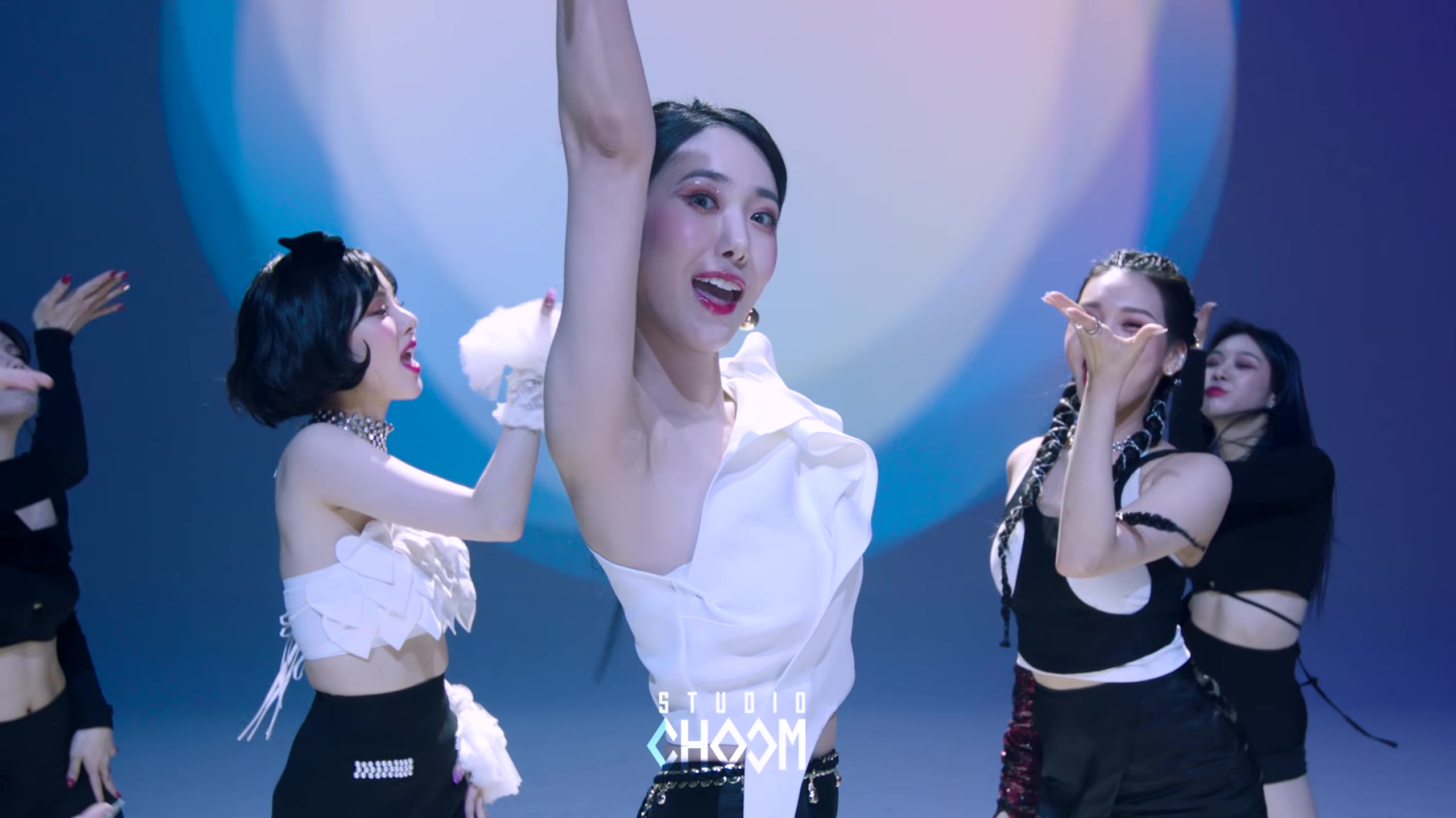 收藏版画质viviz出道曲bopbop舞蹈版mv4kbeoriginal