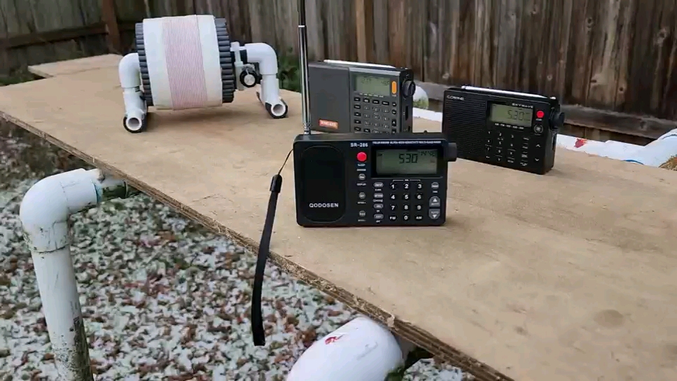 歪果仁做的中波天线.