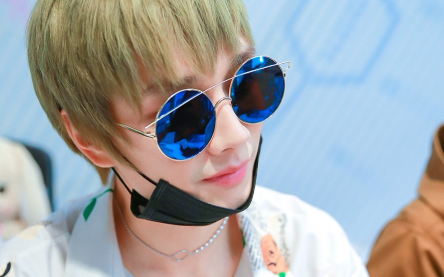 4.1 沈谧仁dy直播录屏(非官方)【前一段调设备部分没有】