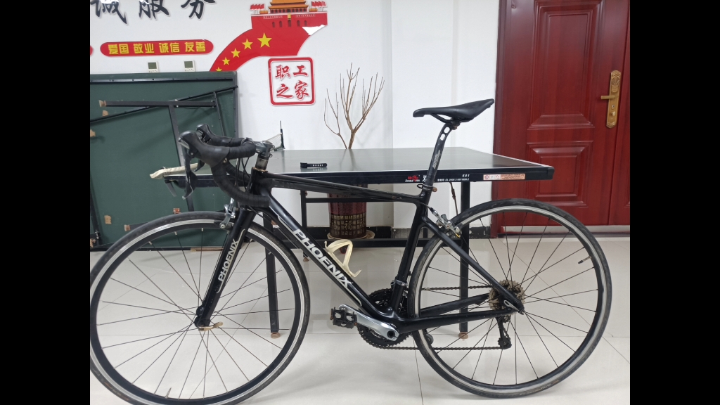 便宜处理一个碳纤维自行车