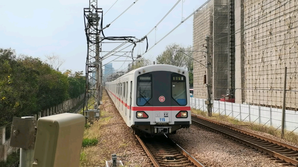 上海地铁1号线0115伪八二世进入莲花路站富锦路站方向