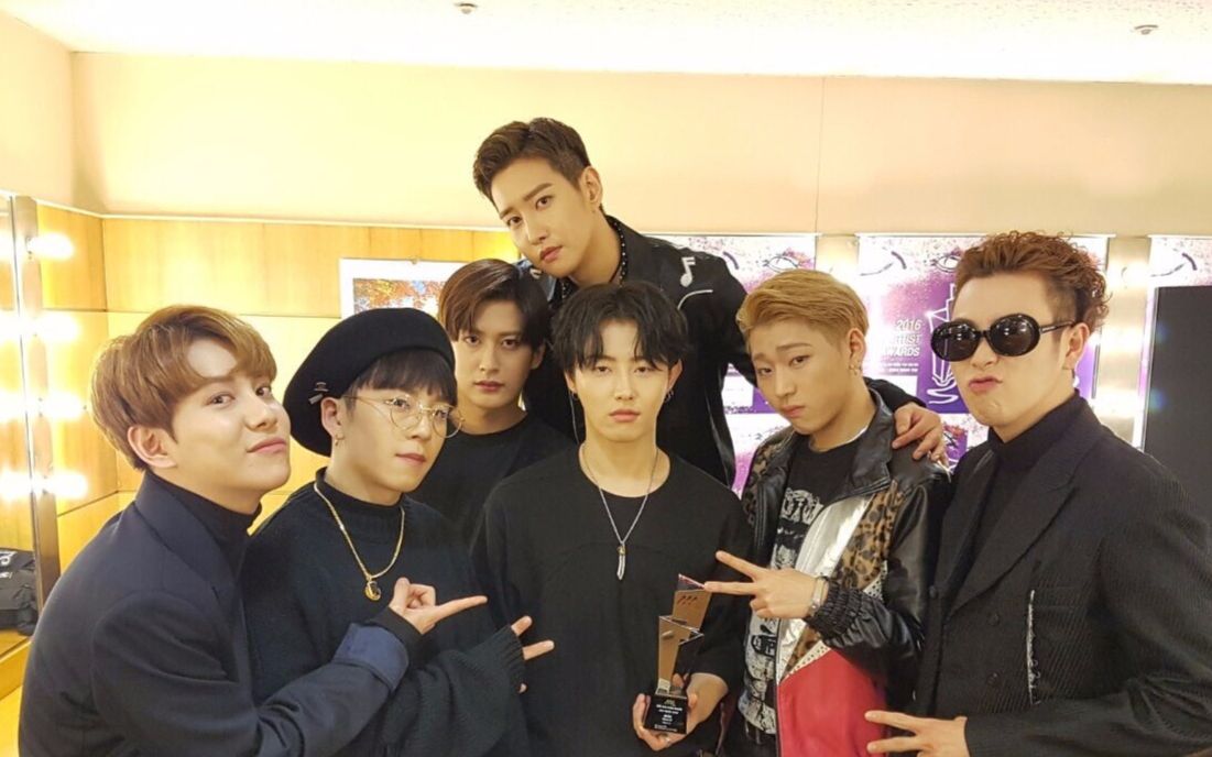 【blockb】161116 2016 asia artist awards block b - her   toy