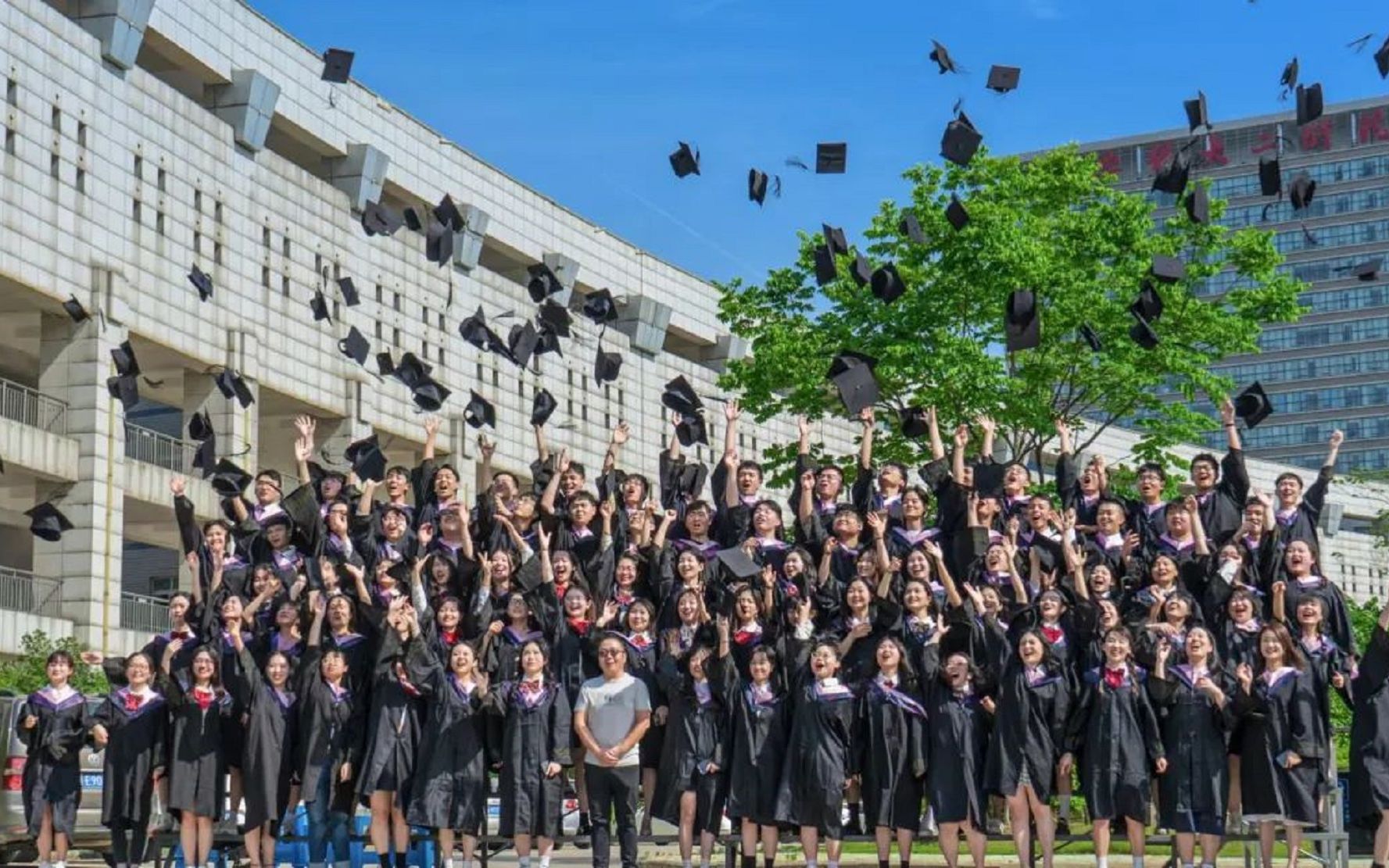 安徽医科大学2022年毕业典礼暨学位授予仪式