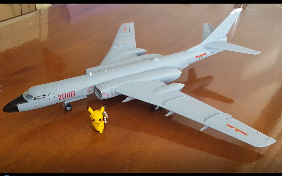 【东知玩具】战神轰炸机——轰六k中程战略轰炸机模型