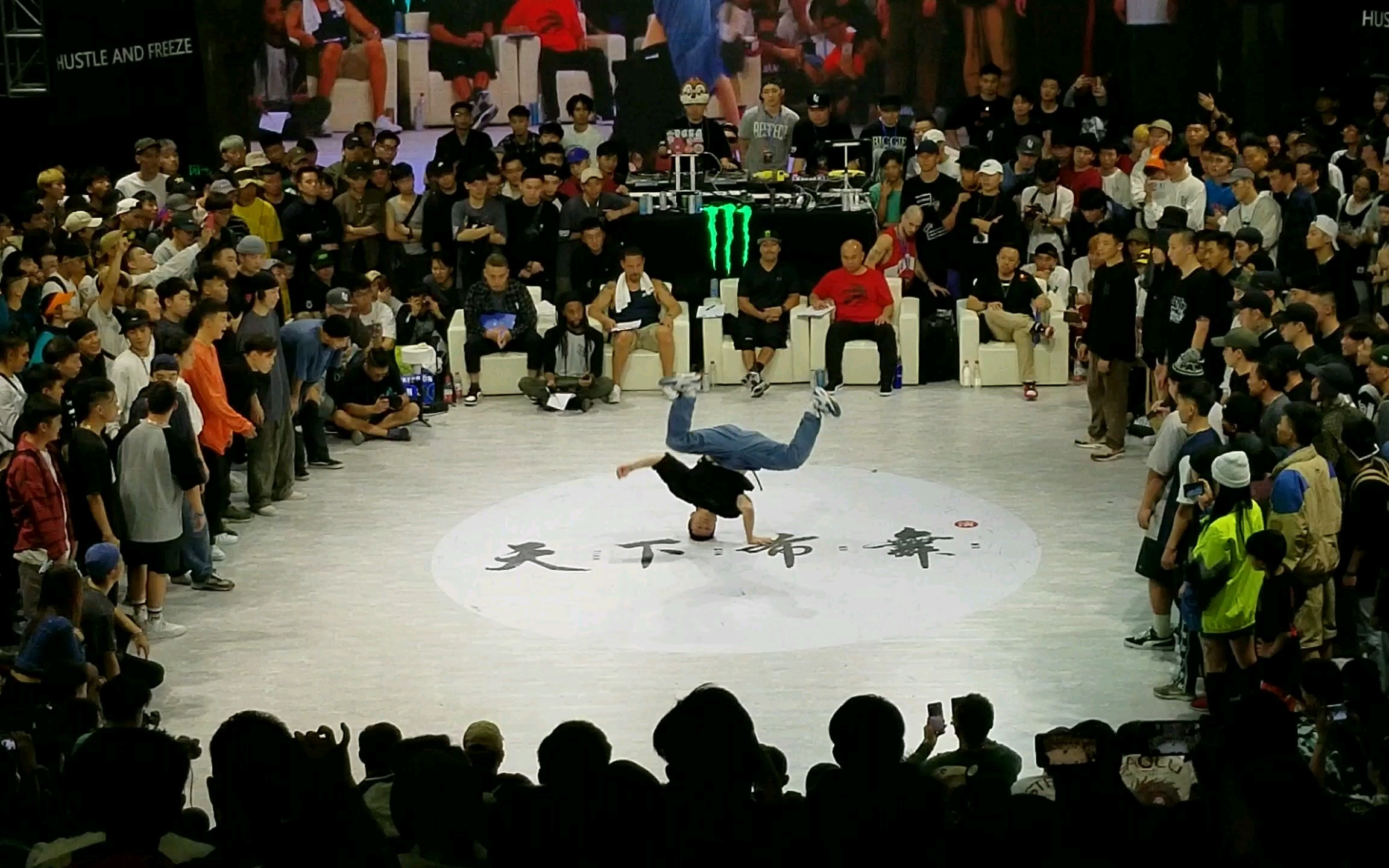 深圳天下布舞 团队crew battle 广州大学城union crew(win) vs STO crew哔哩哔哩bilibili