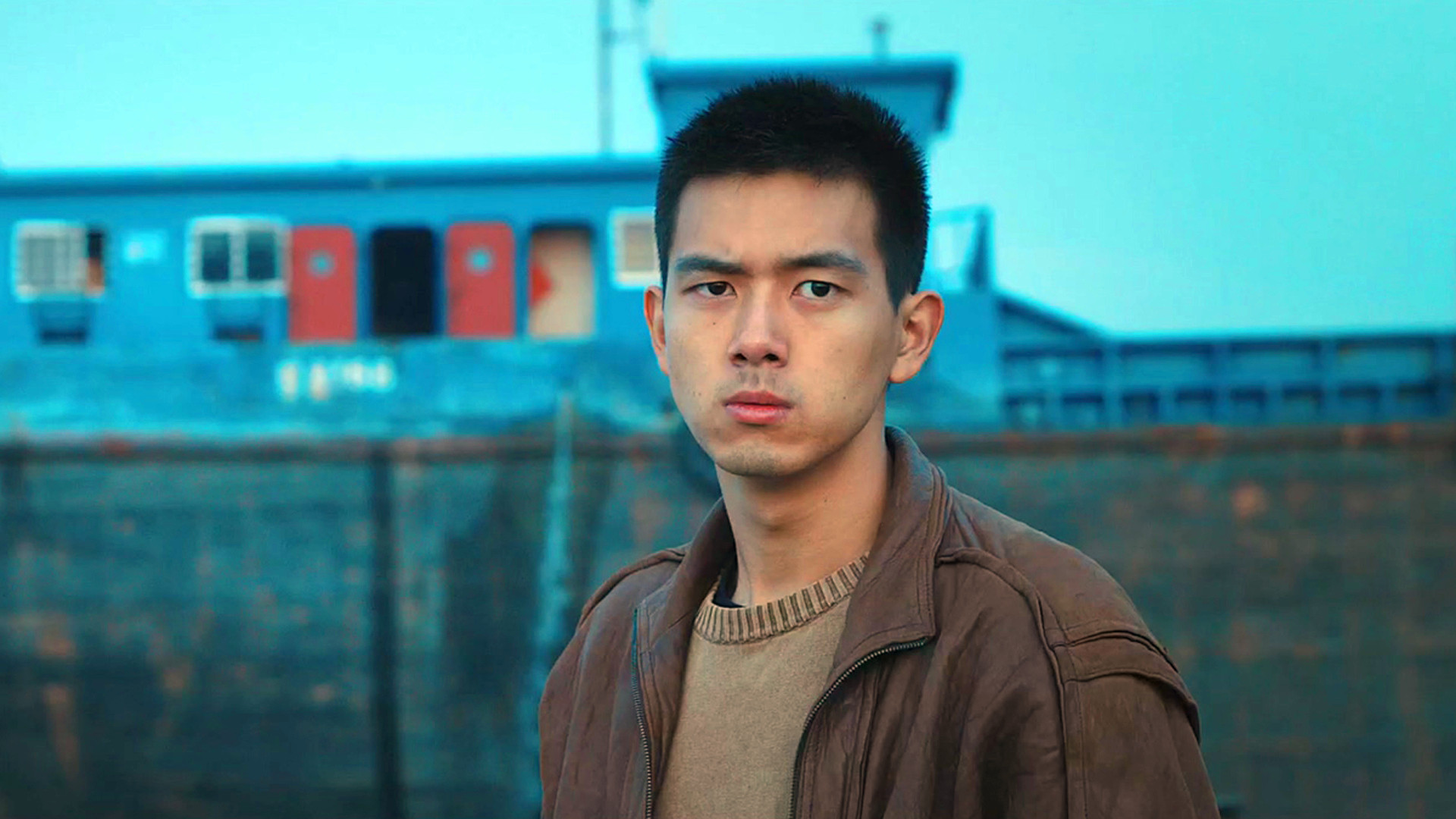 荐片:李现首部电影《抵达之谜》,不当鲜肉当偶像,诠释寻爱人生_哔哩