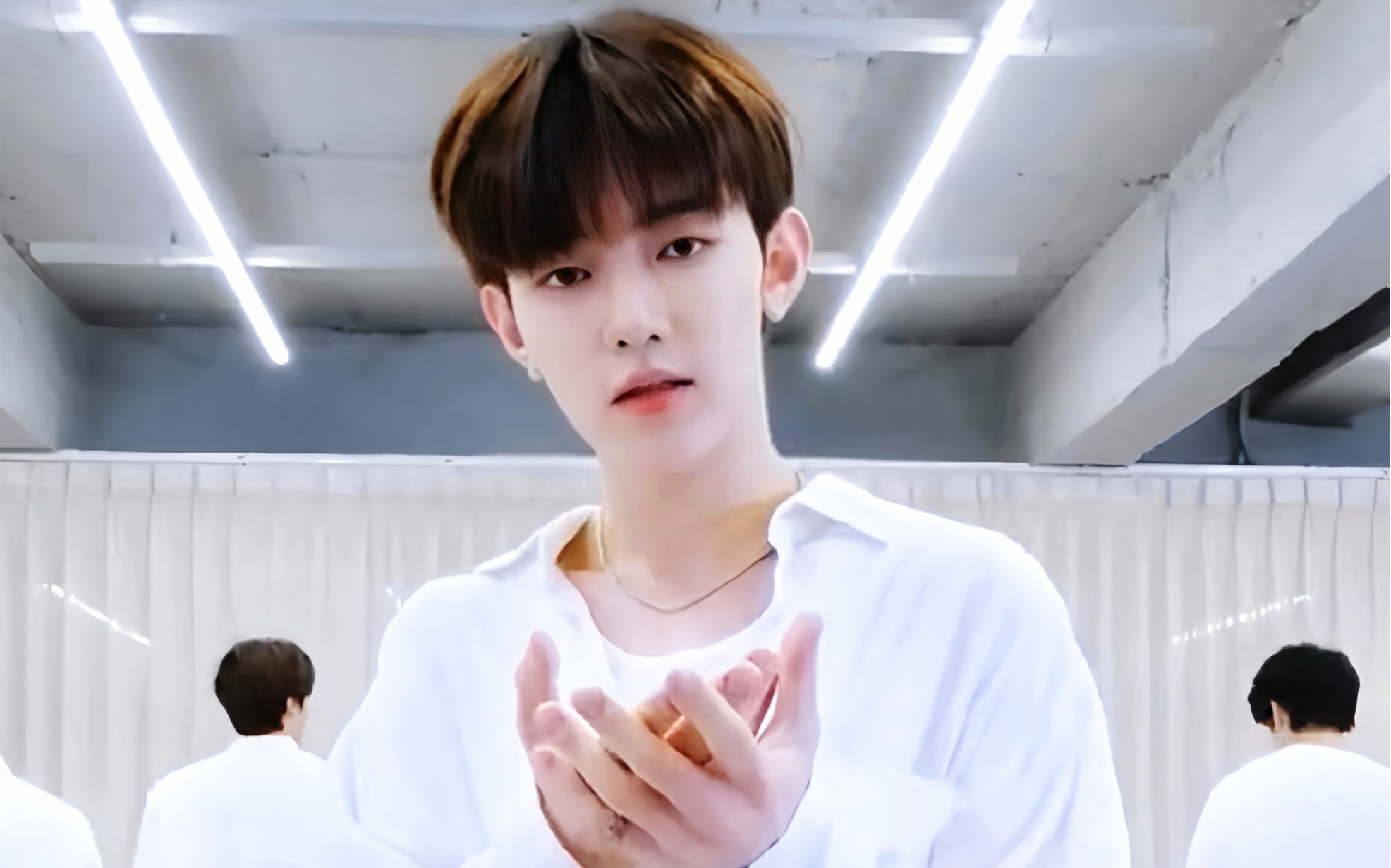 白衬衫学长上线!章昊 《here i am》练习室 直拍